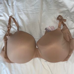 VS 38DD nude bra